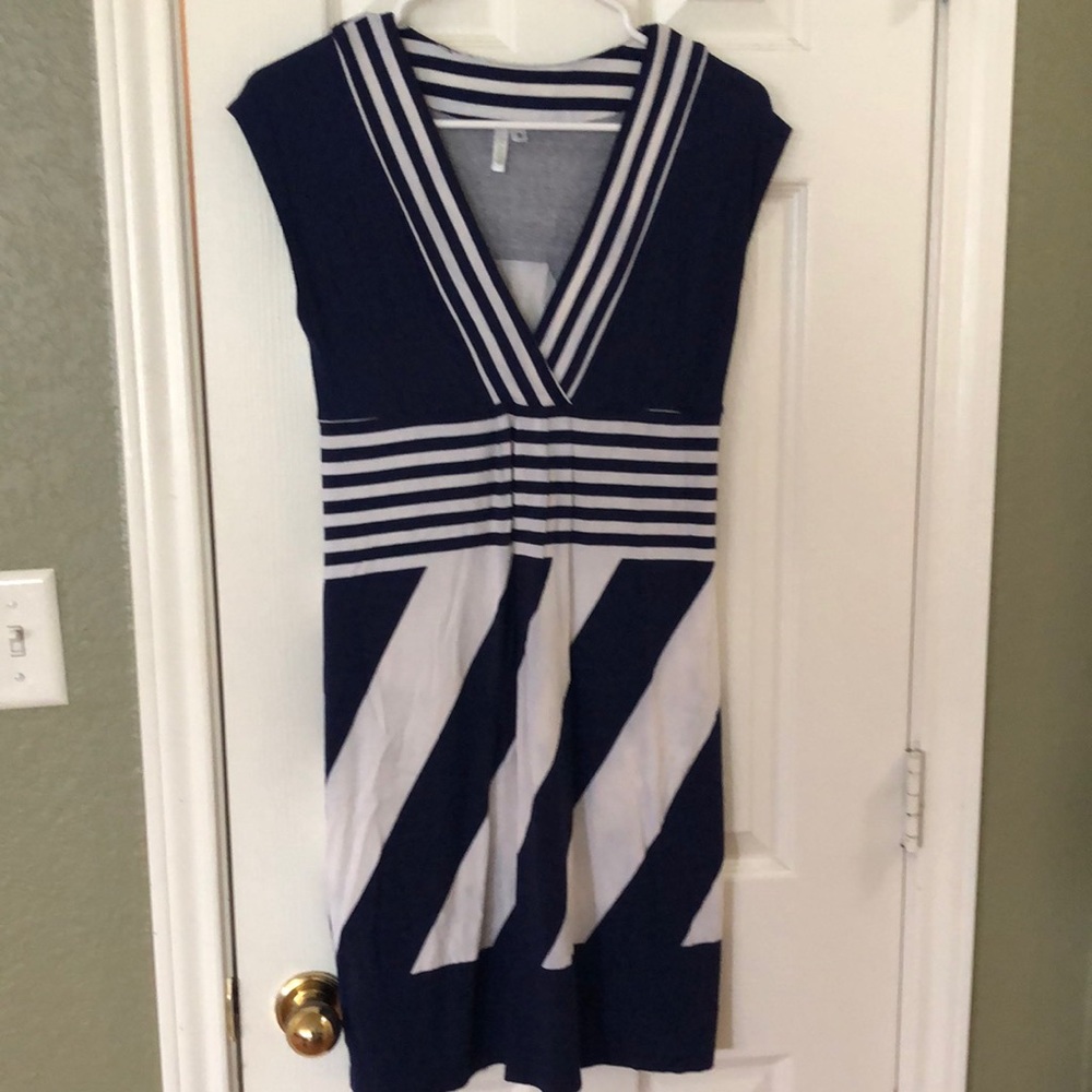 V-neck dress
